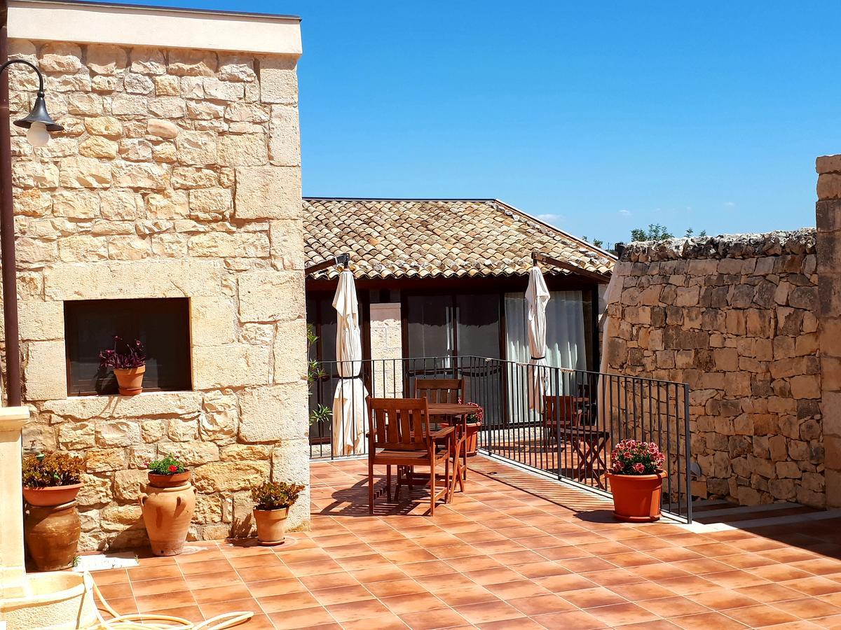 Agriturismo Serrafiori Casa Serrafiori Exterior photo